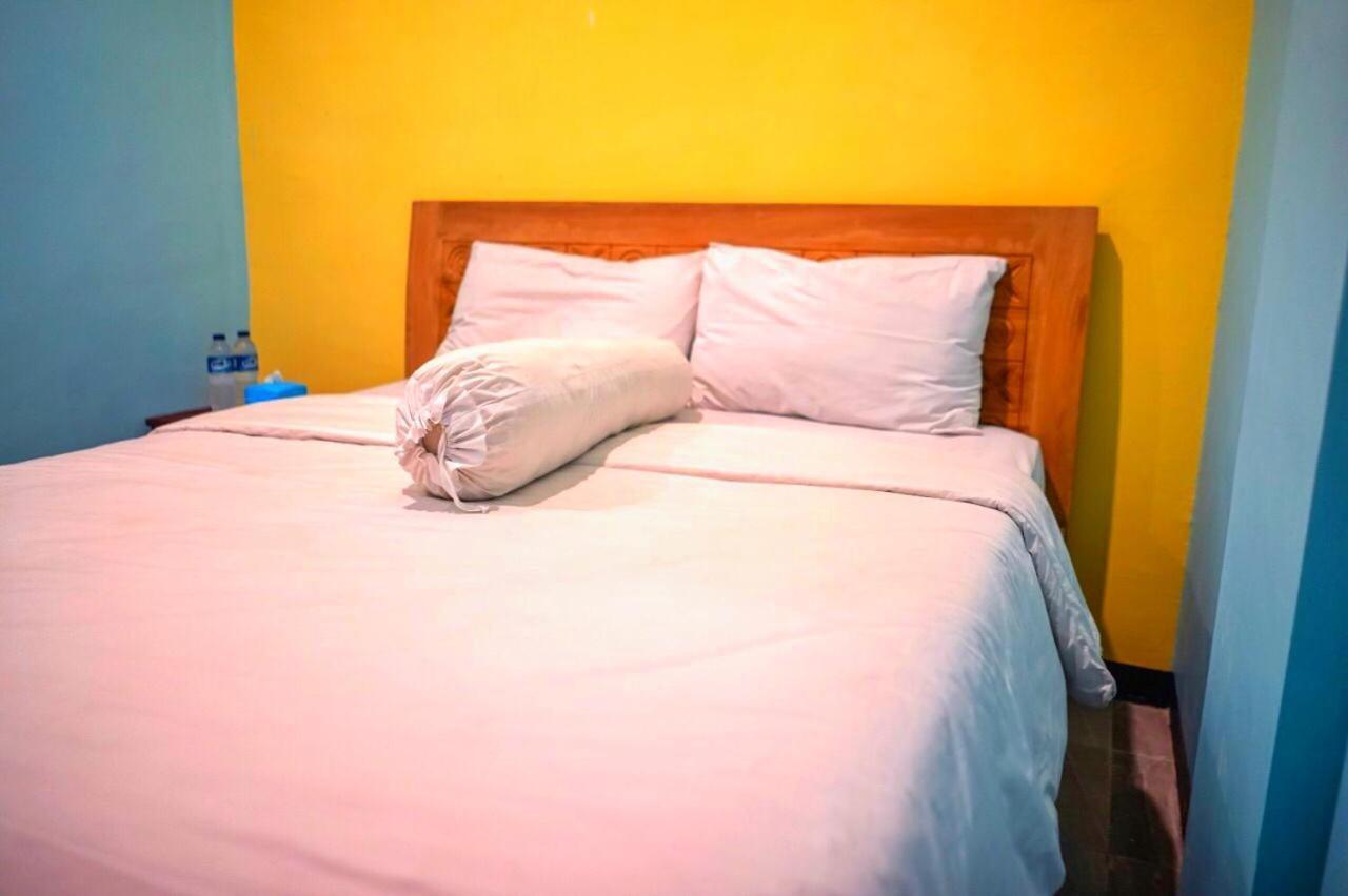 Roomz Budget Residence Семаранг Екстериор снимка