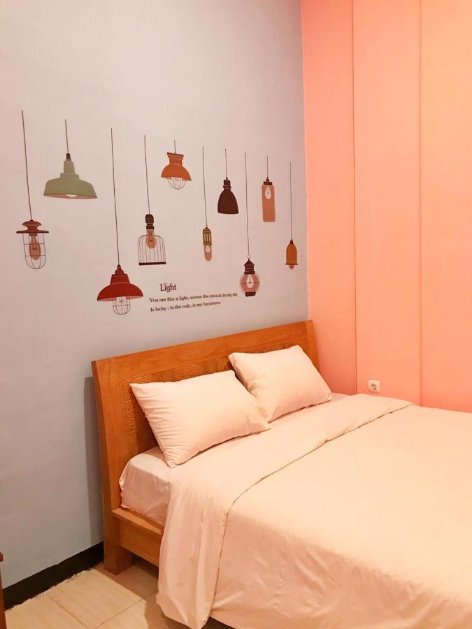 Roomz Budget Residence Семаранг Екстериор снимка