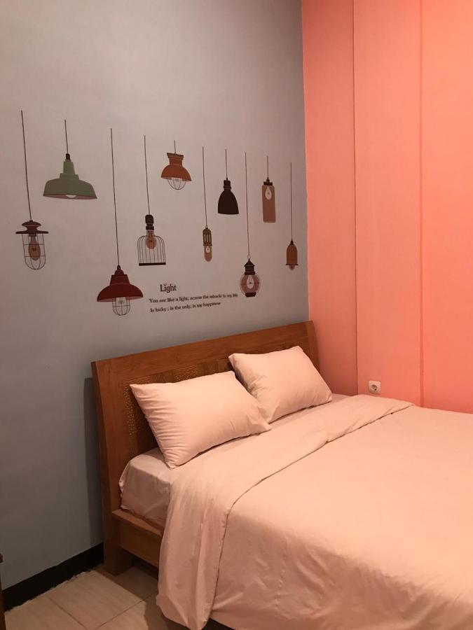 Roomz Budget Residence Семаранг Екстериор снимка