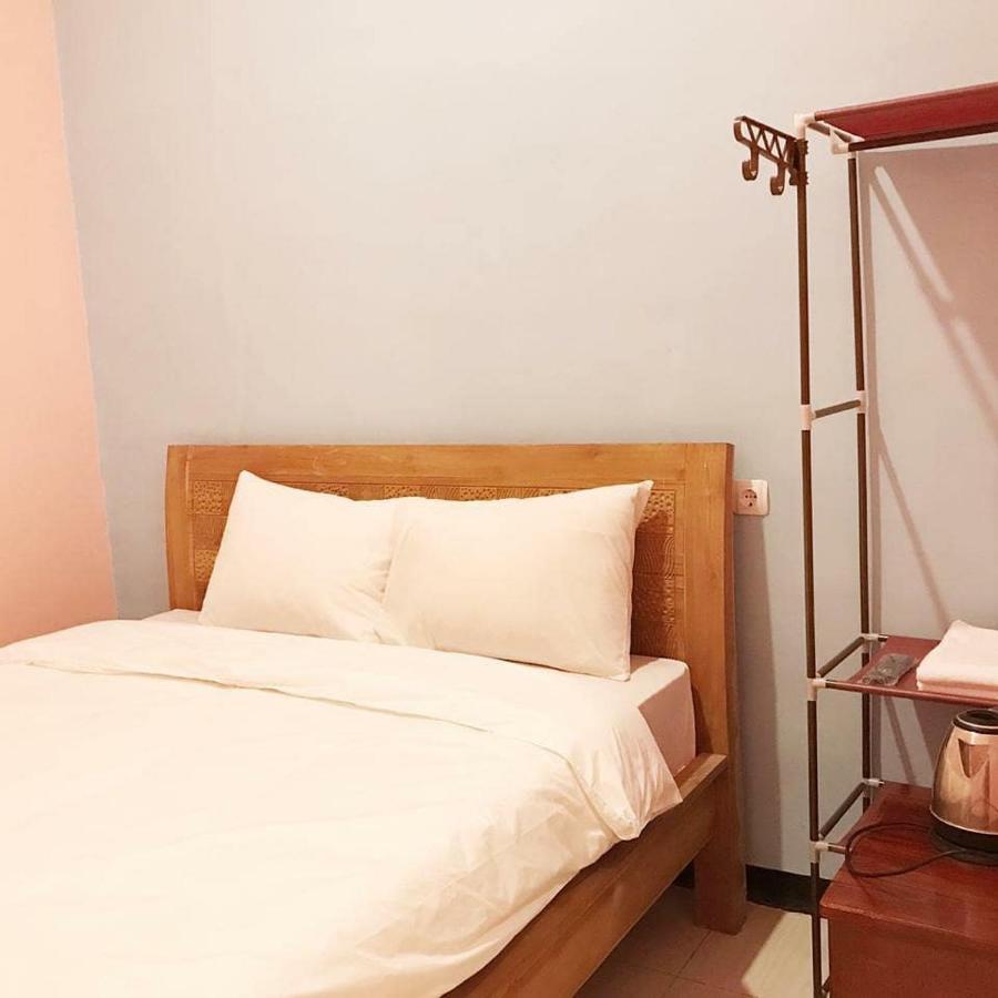 Roomz Budget Residence Семаранг Екстериор снимка