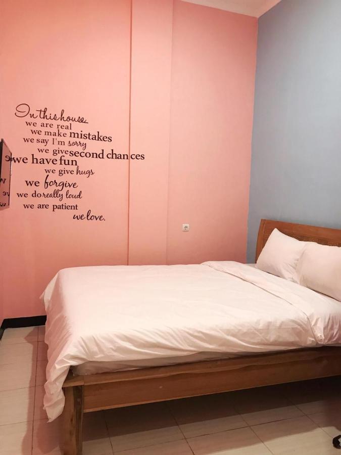 Roomz Budget Residence Семаранг Екстериор снимка